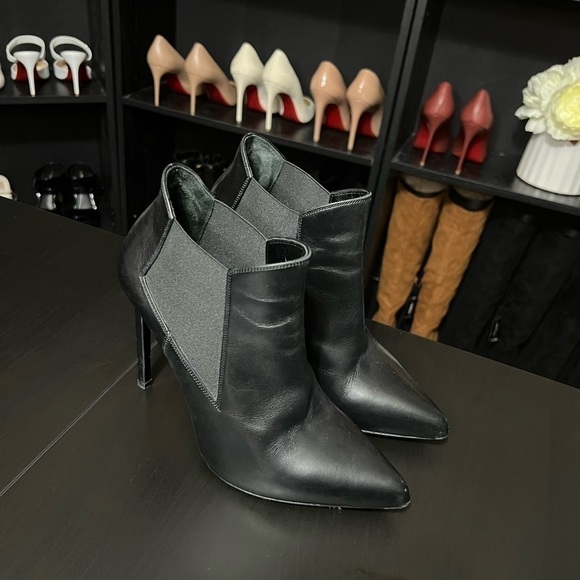 𝅺saint Laurent Black Classic Paris Ankle Boots/Booties - Picture 2 of 6